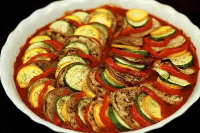 Preparación de ratatouille para a dieta Dukan